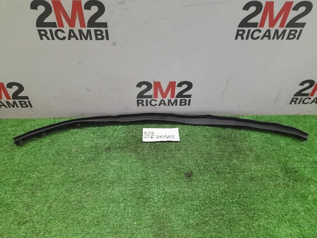 Guarnizione Paraurti ANT 1778256 C1BB16D610AA Ford Fiesta VI 2012