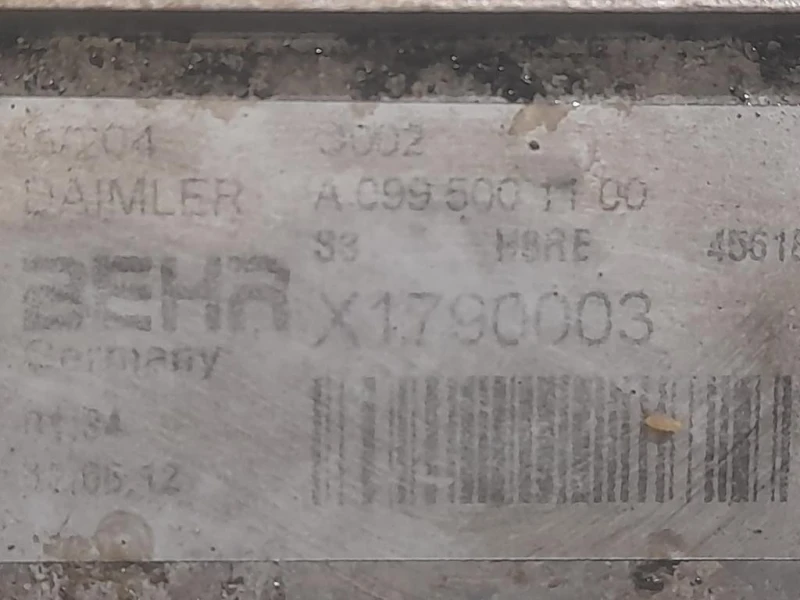 Radiatore OLIO X1790003 Mercedes Classe C W204 2011