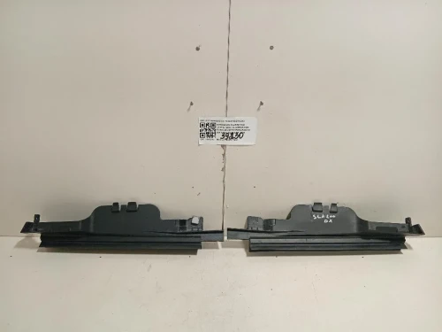 Guarnizione Raschiavetro Parafango EST DX A1716390243A1716390143SX+DX3 Mercedes Classe SLK R171 2004