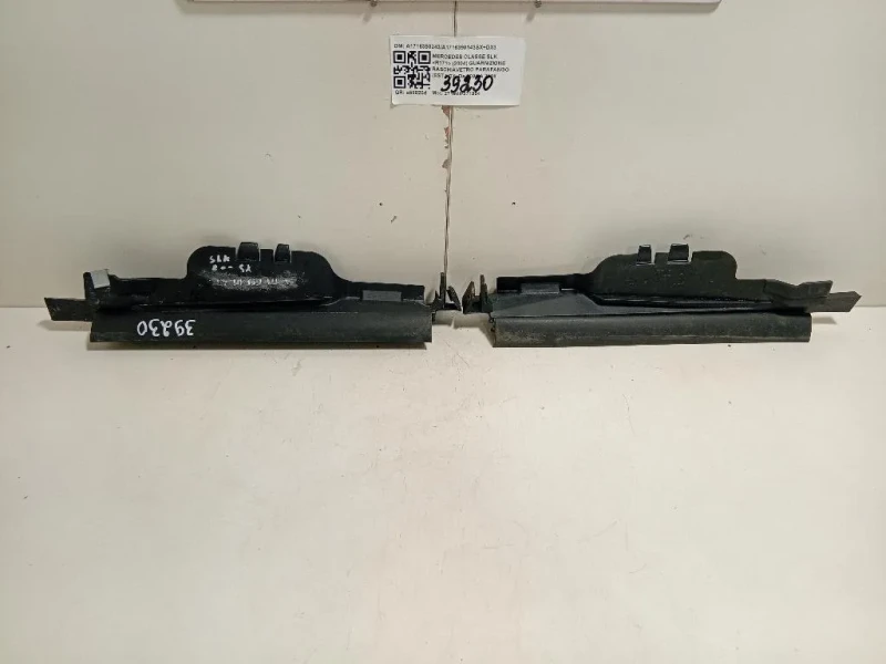 Guarnizione Raschiavetro Parafango EST DX A1716390243A1716390143SX+DX3 Mercedes Classe SLK R171 2004
