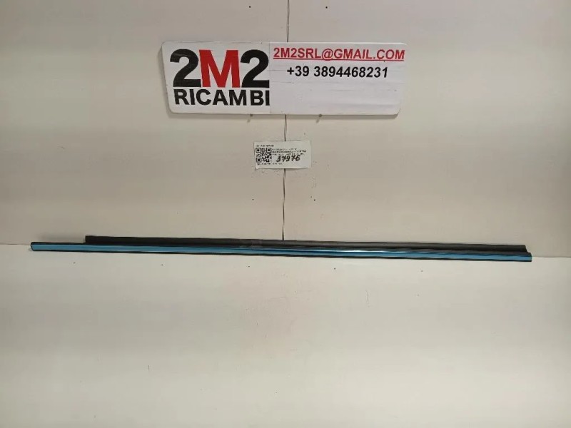 Guarnizione Raschiavetro Porta EST ANT DX B000827780 Citroen C1 II 2014