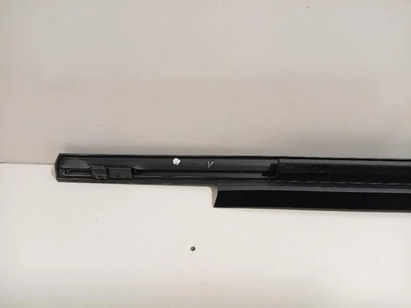 Guarnizione Raschiavetro Porta EST ANT DX B000827780 Citroen C1 II 2014