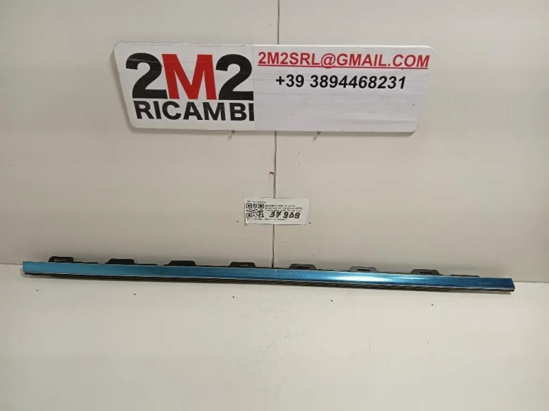 Guarnizione Raschiavetro Porta EST ANT DX 9673931380 Peugeot 2008 I 2016