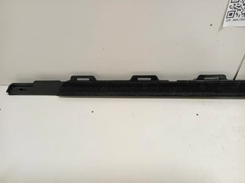 Guarnizione Raschiavetro Porta EST ANT DX 9673931380 Peugeot 2008 I 2016