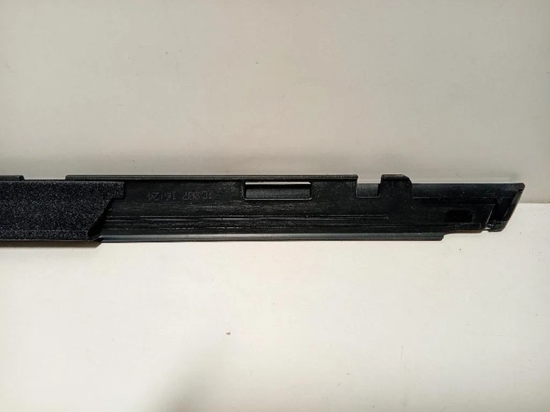 Guarnizione Raschiavetro Porta EST ANT DX 9677880980 Peugeot 308 II 2017