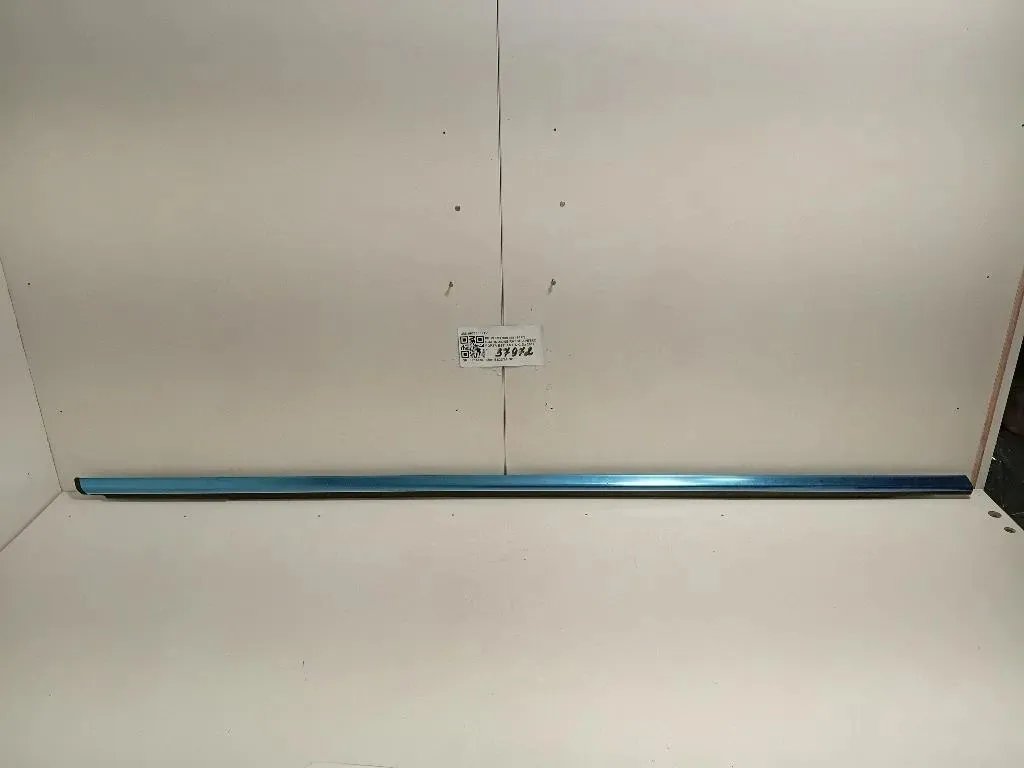 Guarnizione Raschiavetro Porta EST ANT DX 96778809TV Peugeot 308 II 2017