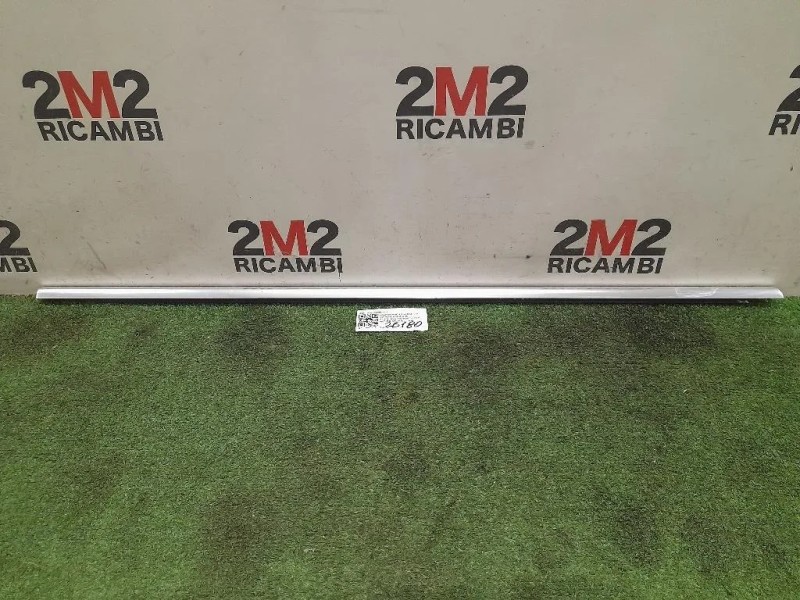 Guarnizione Raschiavetro Porta EST ANT DX 7N0837476D3Q7 Volkswagen Sharan IV 2010