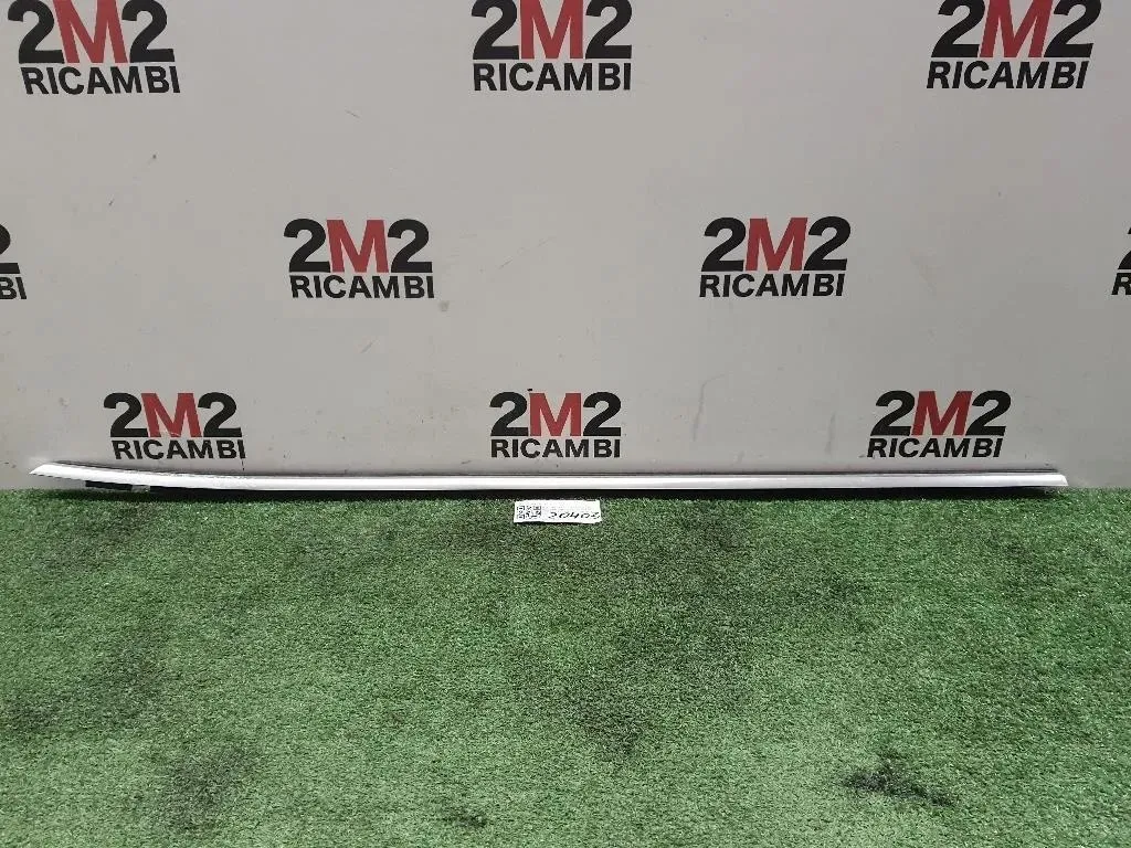 Guarnizione Raschiavetro Porta EST ANT SX 8W7853283A3Q7 Audi A5 F57 Cabrio 2016