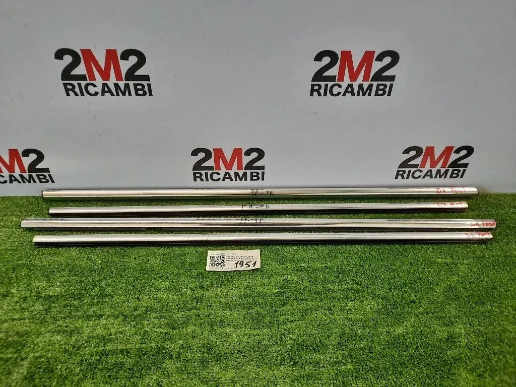 Guarnizione Raschiavetro Porta EST ANT SX 95980302 Chevrolet Cruze 2009