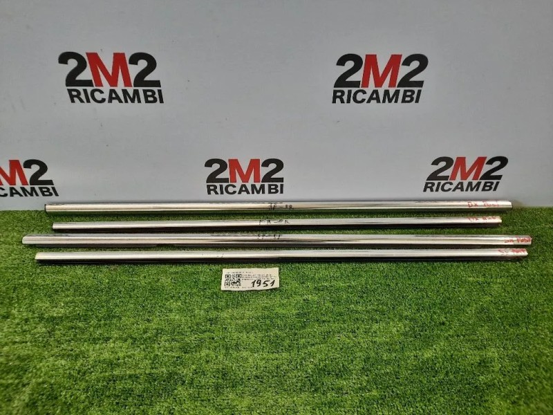 Guarnizione Raschiavetro Porta EST ANT SX 95980302 Chevrolet Cruze 2009