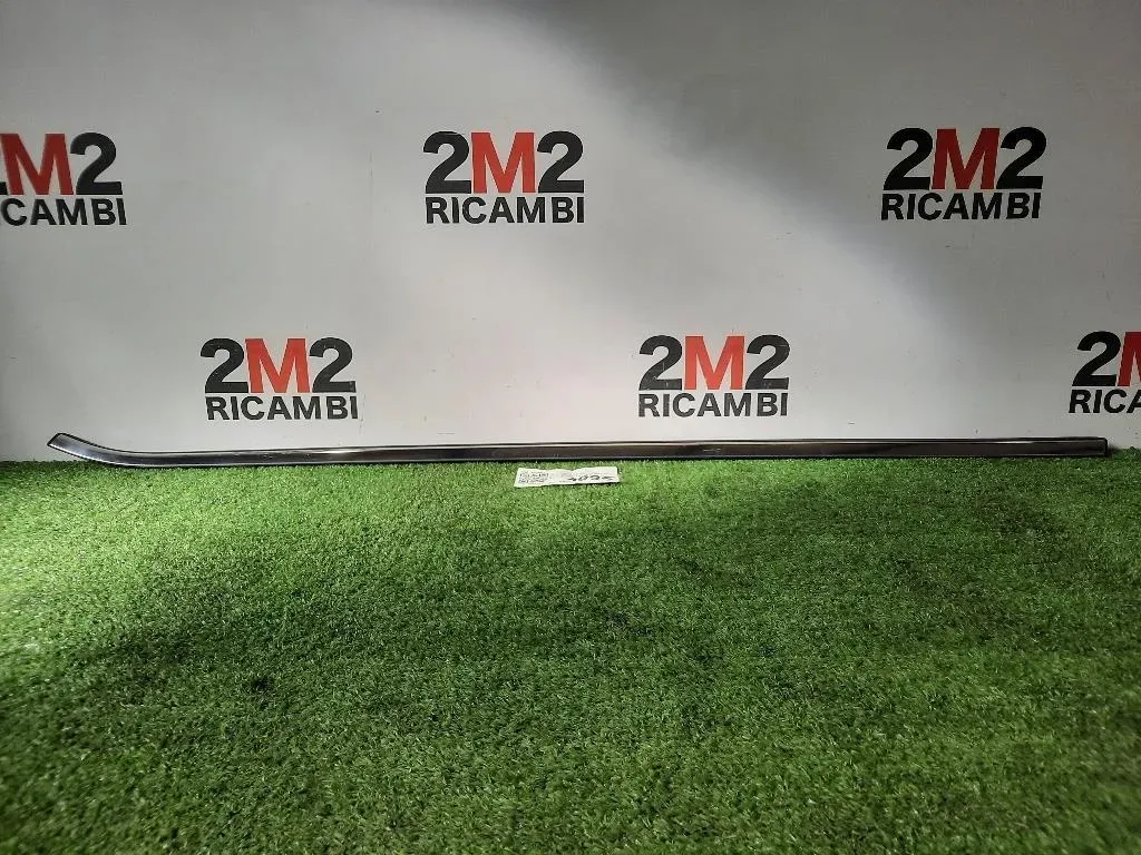 Guarnizione Raschiavetro Porta EST ANT SX 9309S1 Citroen C3 II 2010