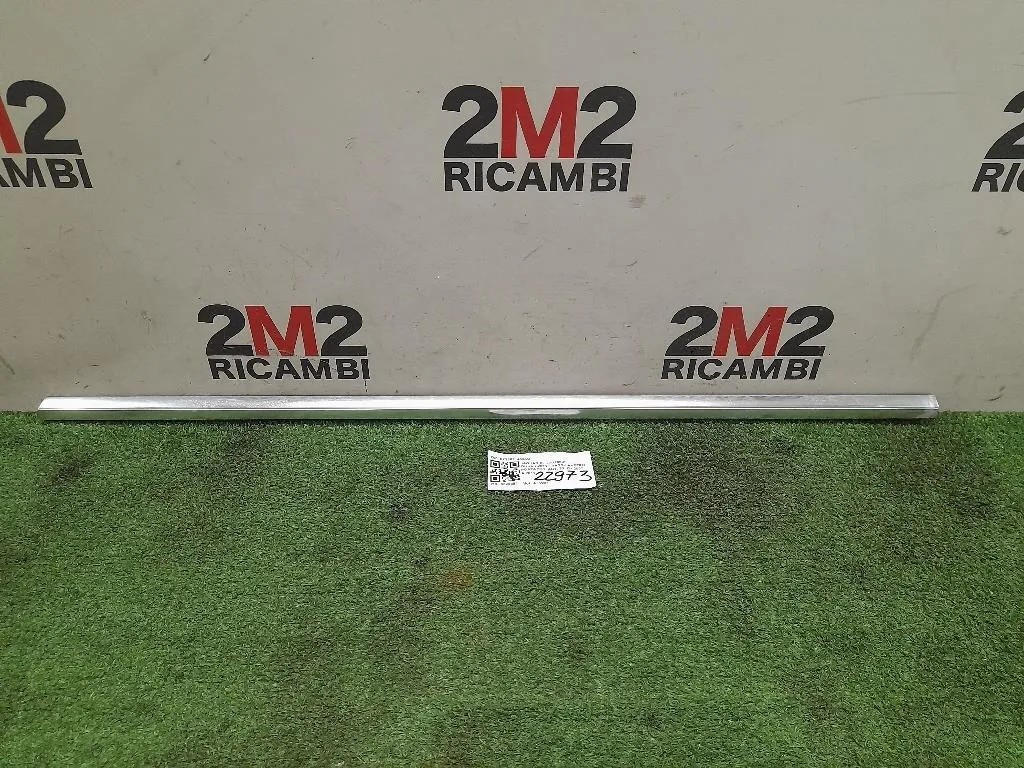 Guarnizione Raschiavetro Porta EST ANT SX 8X23F21453AD Jaguar XF I 2008