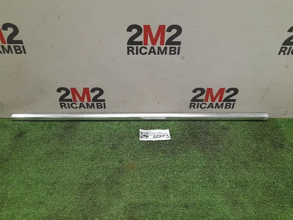 Guarnizione Raschiavetro Porta EST ANT SX 8X23F21453AD Jaguar XF I 2008