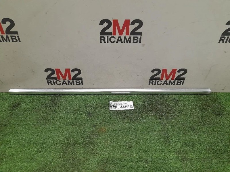 Guarnizione Raschiavetro Porta EST ANT SX 8X23F21453AD Jaguar XF I 2008