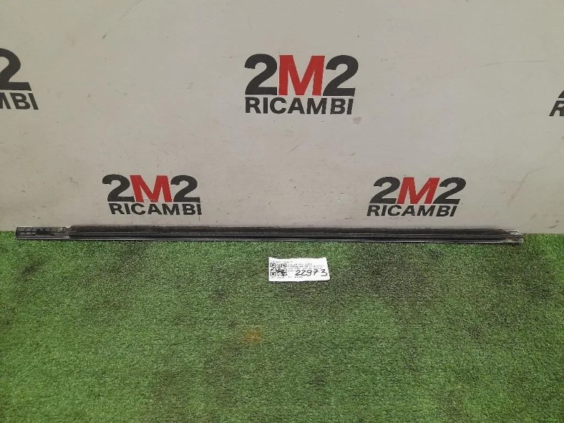 Guarnizione Raschiavetro Porta EST ANT SX 8X23F21453AD Jaguar XF I 2008