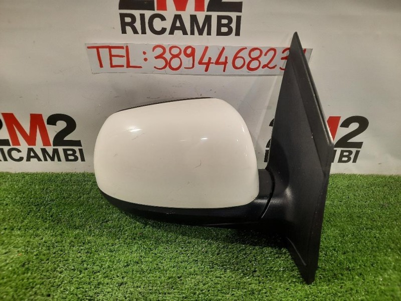 Guarnizione Raschiavetro Porta EST ANT SX A1567250182 Mercedes Classe GLA X156 2014