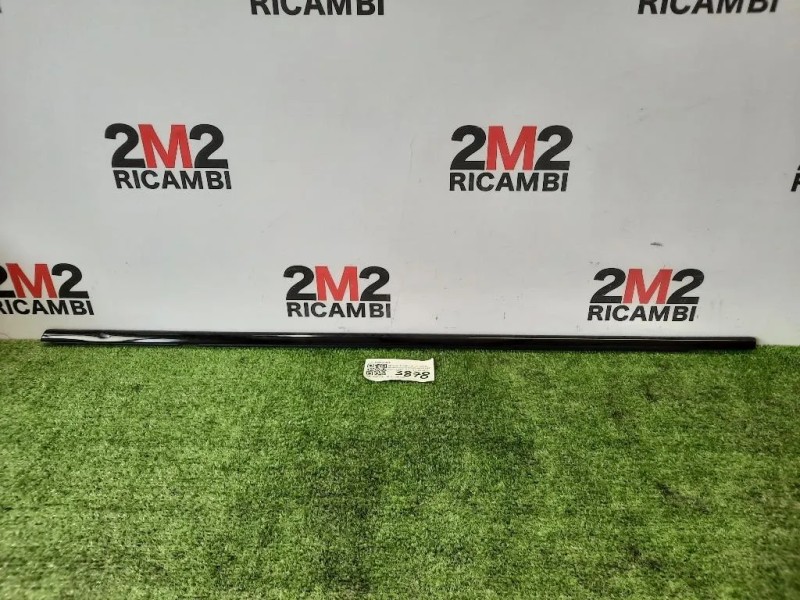 Guarnizione Raschiavetro Porta EST ANT SX 808213183R Renault Captur I 2017