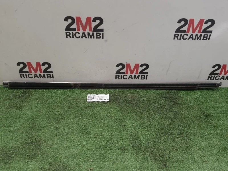 Guarnizione Raschiavetro Porta EST POST DX A1777350400 Mercedes Classe A W177 2018