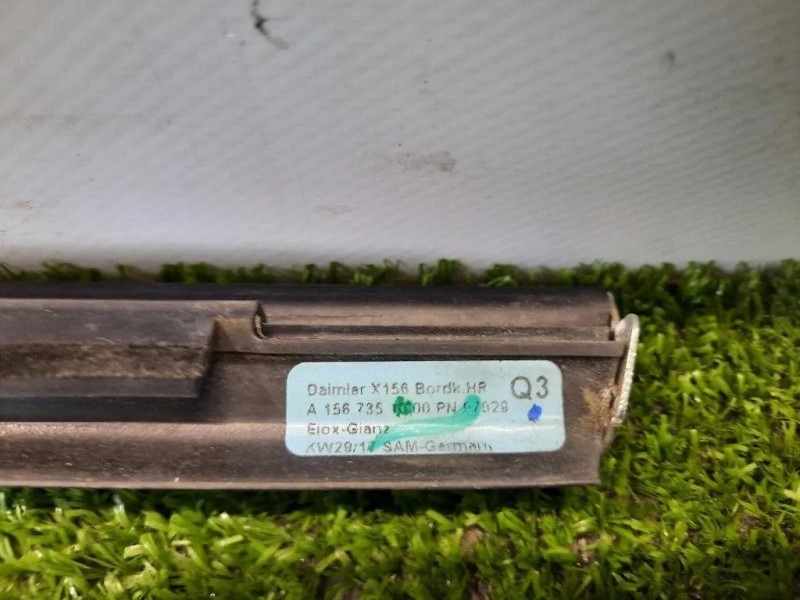 Guarnizione Raschiavetro Porta EST POST DX A1567351000 Mercedes Classe GLA X156 2014