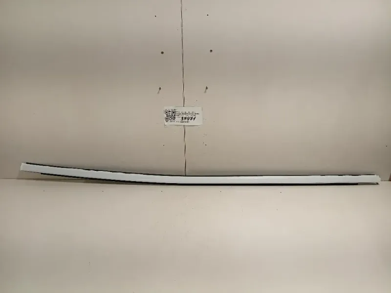 Guarnizione Raschiavetro Porta EST POST DX 9811240680 Peugeot 3008 II 2016