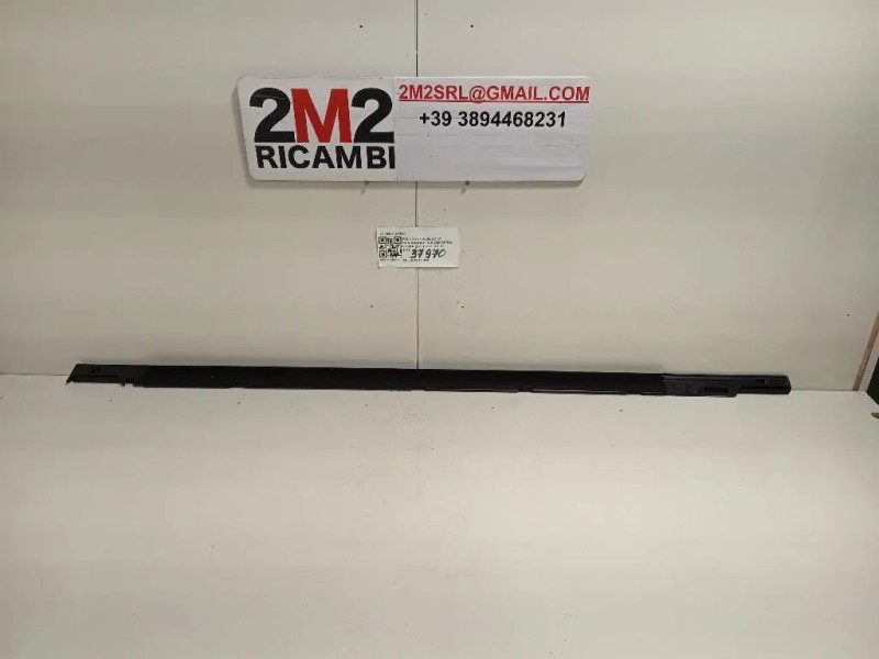 Guarnizione Raschiavetro Porta EST POST DX 96778798TV 98004072TV Peugeot 308 II 2017