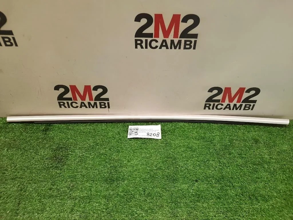 Guarnizione Raschiavetro Porta EST POST DX 31352387 Volvo V40 II 2012