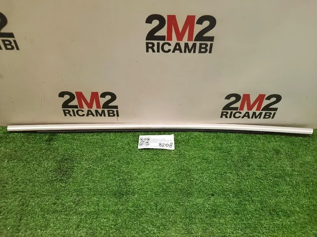 Guarnizione Raschiavetro Porta EST POST DX 31352387 Volvo V40 II 2012