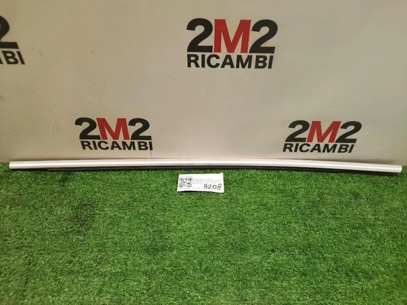 Guarnizione Raschiavetro Porta EST POST DX 31352387 Volvo V40 II 2012