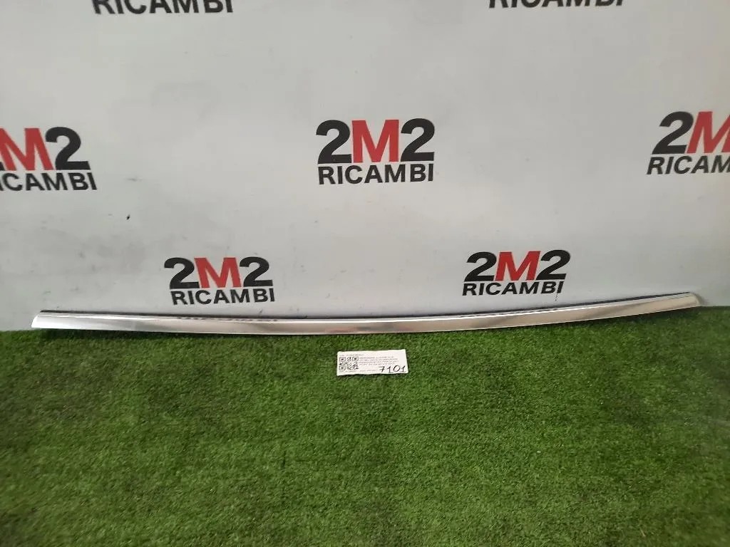 Guarnizione Raschiavetro Porta EST POST SX A1567350900 Mercedes Classe GLA X156 2014