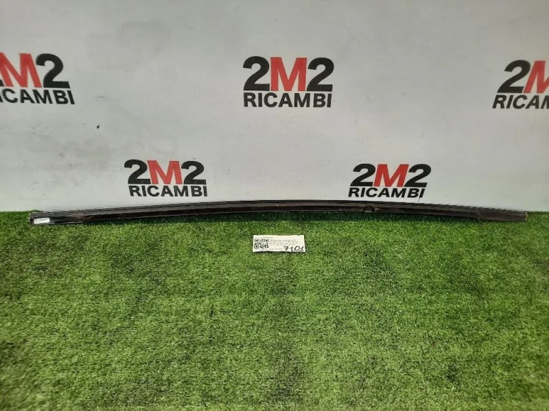 Guarnizione Raschiavetro Porta EST POST SX A1567350900 Mercedes Classe GLA X156 2014