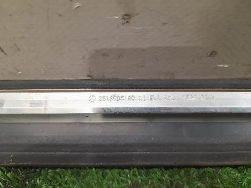 Guarnizione Raschiavetro Porta EST POST SX A2516905180 Mercedes Classe R W251 2006