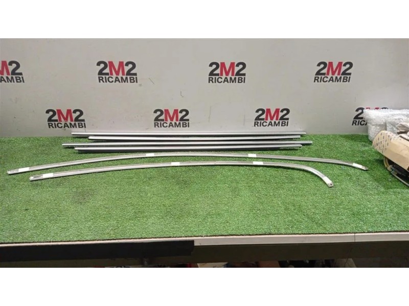 Guarnizione Raschiavetro Porta INT ANT SX 31335770 Volvo S60 II 2010