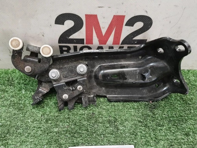 Guida Cuscinetto Porta Scorrevole Centrale POST DX 7N0843398D Volkswagen Sharan IV 2010