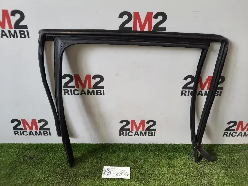 Guida Scorrimento Cristallo Porta POST DX 2GA839432H5AP CRISTALLO PORTA POSTDX Volkswagen T-roc 2017