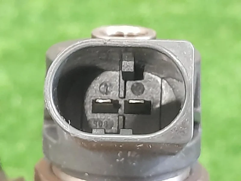 Iniettore 781070202 Bmw Serie 5 F10 Berlina 2010