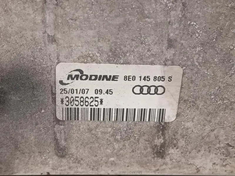 Intercooler 8E0 145 805 S Audi A4 8K2 2012