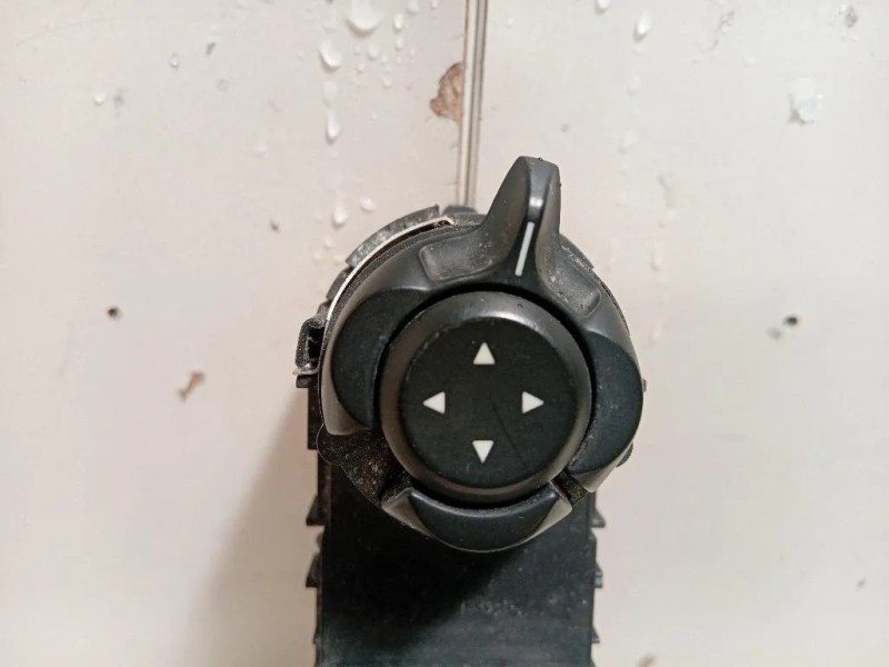 Interruttore Alzacristalli ANT SX INTERRUTTORE ALZACRISTALLI ANT SX Alfa Romeo Giulietta 2010