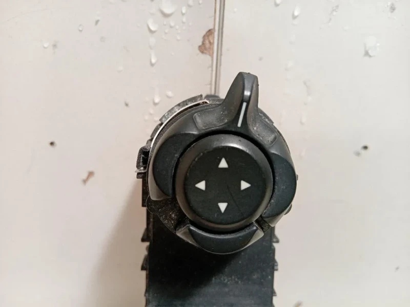 Interruttore Alzacristalli ANT SX INTERRUTTORE ALZACRISTALLI ANT SX Alfa Romeo Giulietta 2010