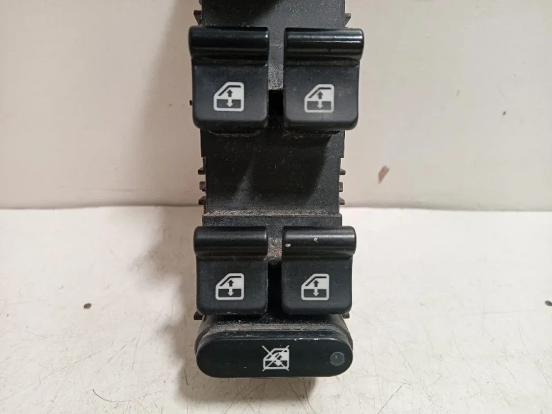 Interruttore Alzacristalli ANT SX INTERRUTTORE ALZACRISTALLI ANT SX Alfa Romeo Giulietta 2010