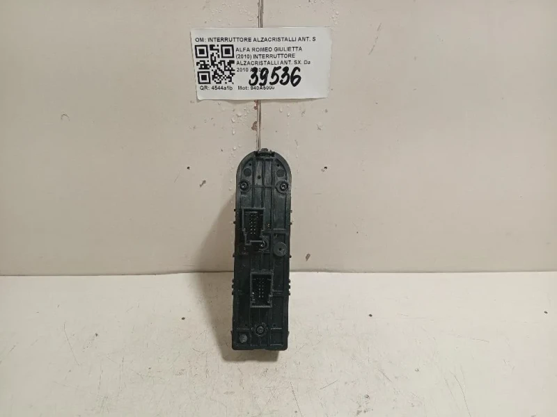 Interruttore Alzacristalli ANT SX INTERRUTTORE ALZACRISTALLI ANT SX Alfa Romeo Giulietta 2010