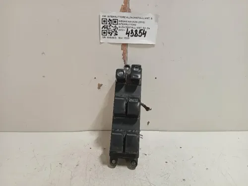 Interruttore Alzacristalli ANT SX INTERRUTTORE ALZACRISTALLI ANT SX Nissan Navara 2010