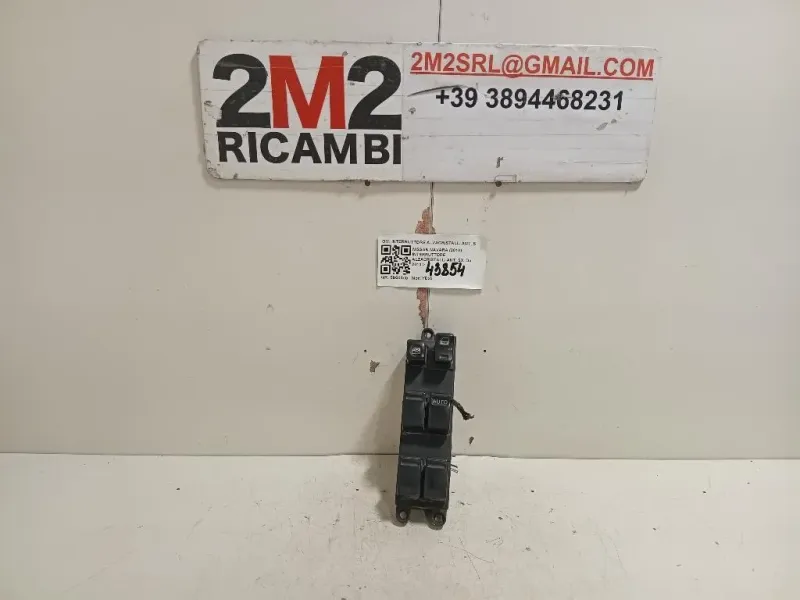 Interruttore Alzacristalli ANT SX INTERRUTTORE ALZACRISTALLI ANT SX Nissan Navara 2010