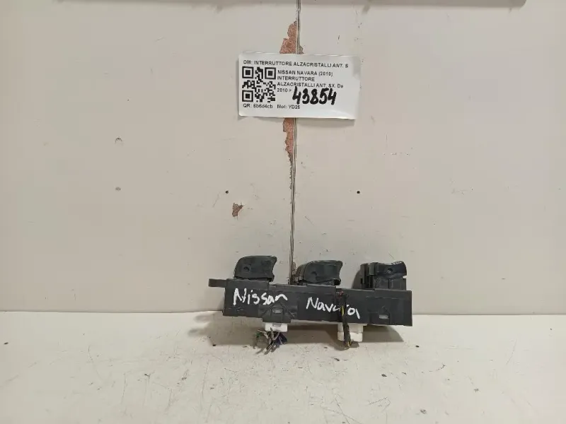 Interruttore Alzacristalli ANT SX INTERRUTTORE ALZACRISTALLI ANT SX Nissan Navara 2010