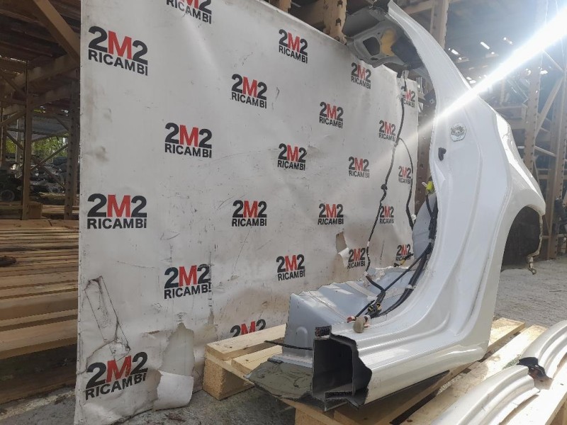 Parafango POST SX Toyota Yaris IV 2012