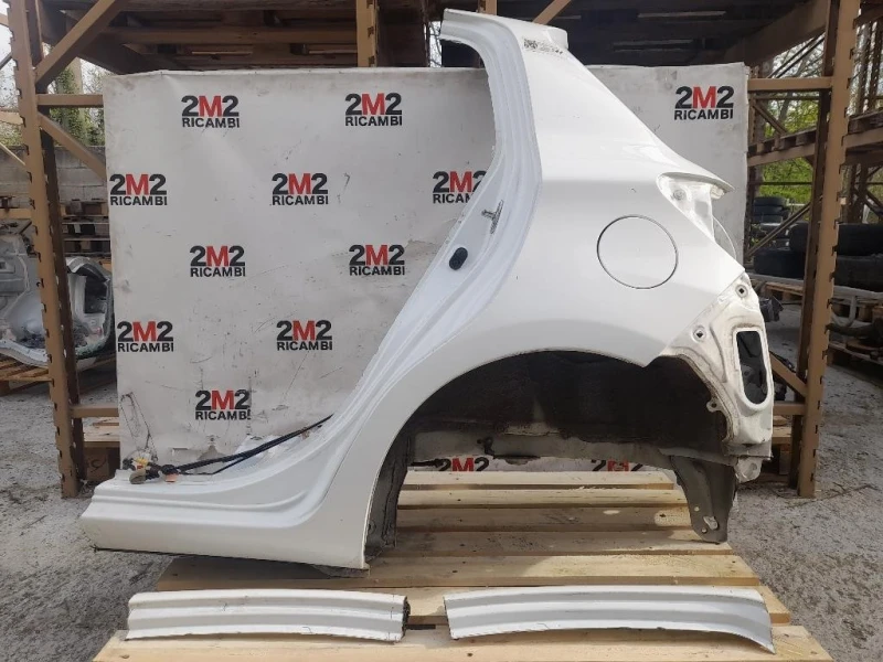 Parafango POST SX Toyota Yaris IV 2012