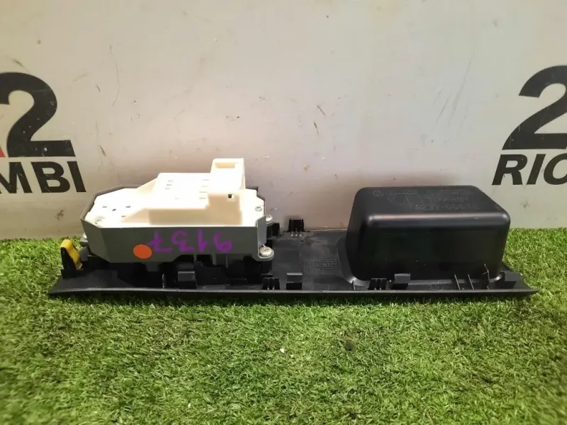 Interruttore Alzacristalli ANT SX 74232-0D670 Toyota Yaris IV 2014