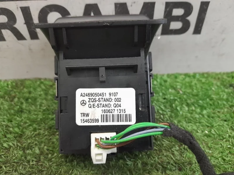 Interruttore Freno A MANO Elettrico A2469050451 Mercedes Classe A W176 2015