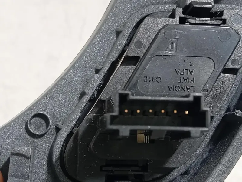 Interruttore Illuminazione 156088382 Alfa Romeo Giulietta 2010