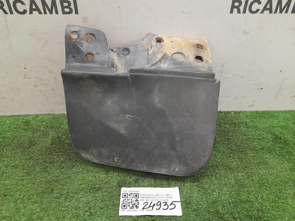 Paraspruzzi Parafango ANT DX MR109284 Mitsubishi L200 II 1997