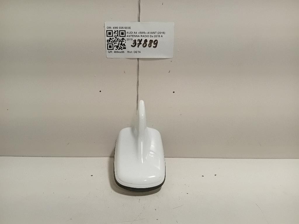 Antenna Radio 4M0035503EY9C Audi A4 8W5 Avant 2015